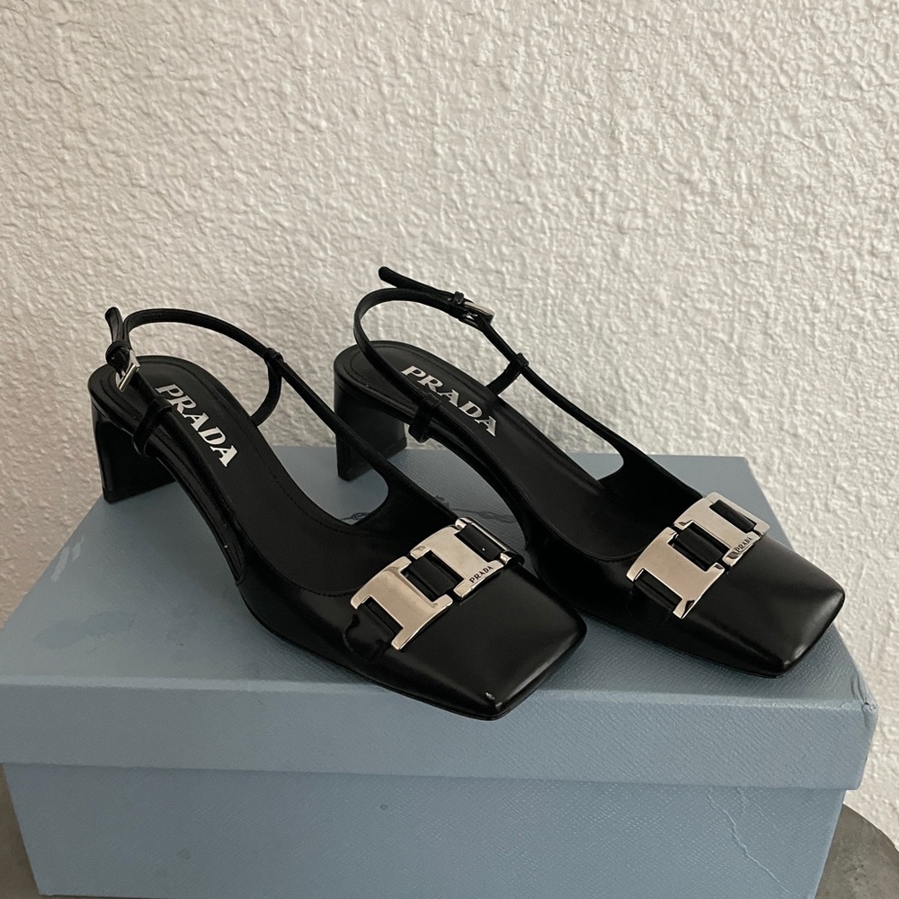 Prada Donna Pumps